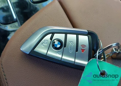 2021 BMW 530I z USA, uszkodzony, nr VIN WBA53BH03MWX04142